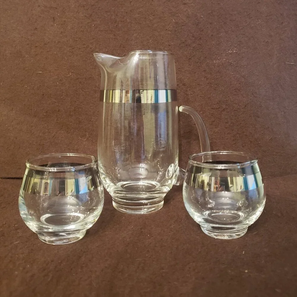 Small Libbey Mid Century Silver Stripe Glass Pitcher‎ With 2 Glasses